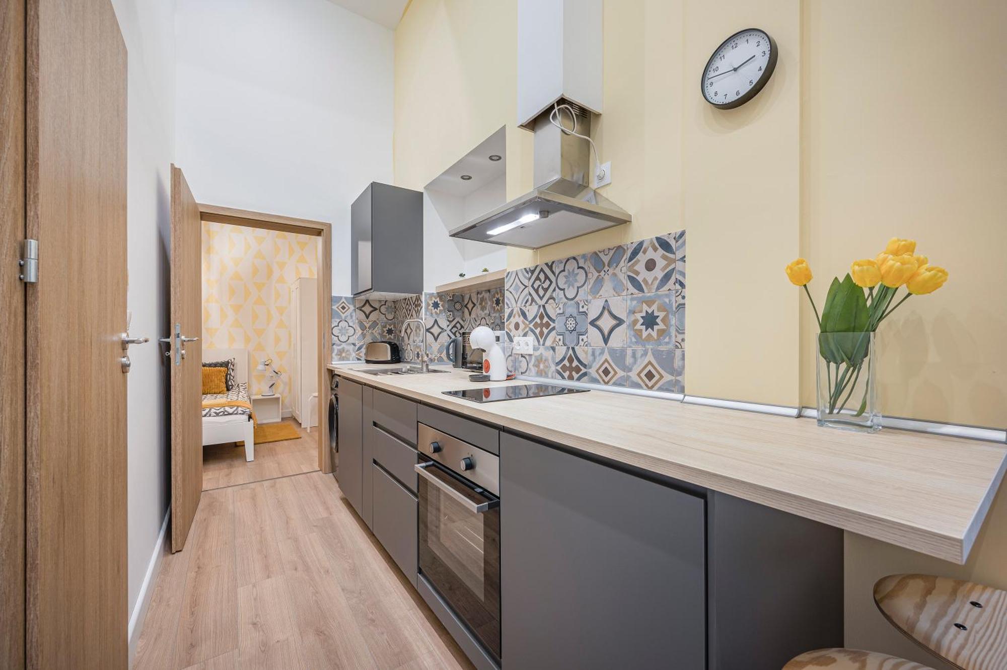 Apartamento Two At Theatre *